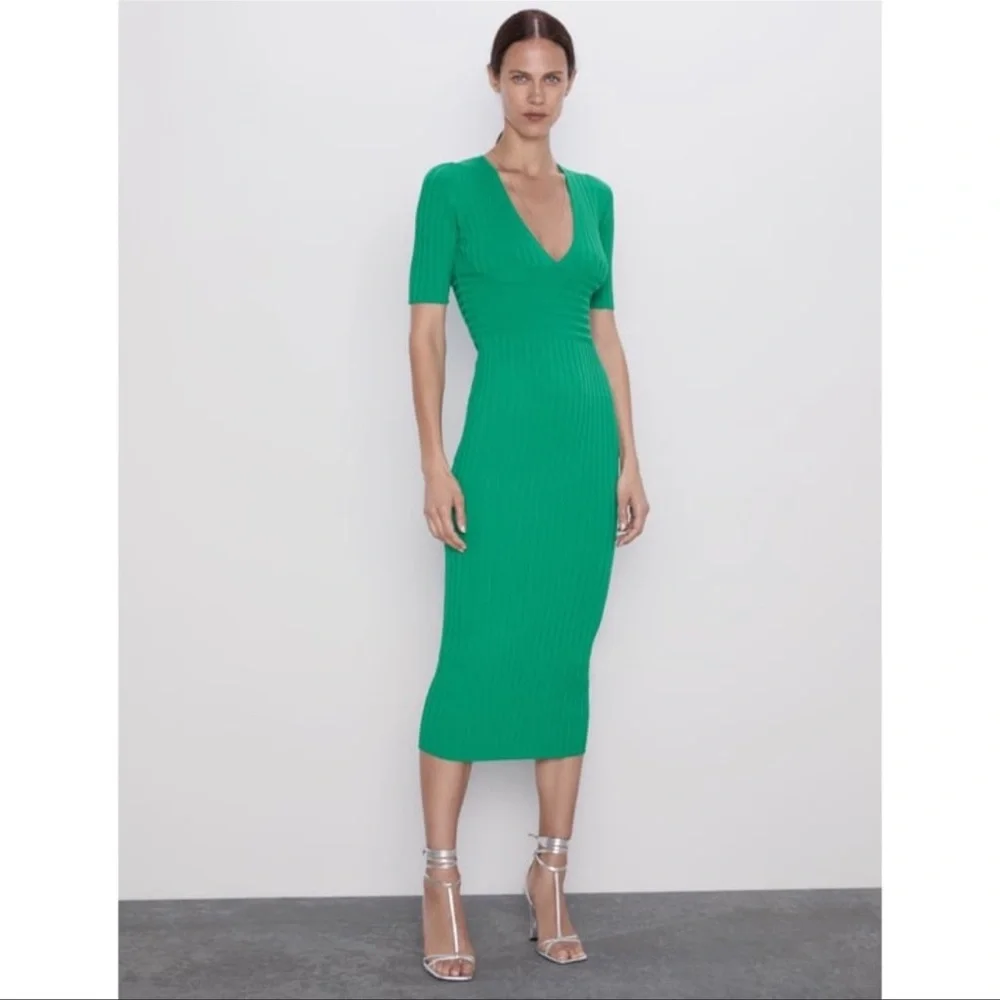 NWT. Zara Green Ribbed Knit Midi Dress. Size M - Picture 6 of 8